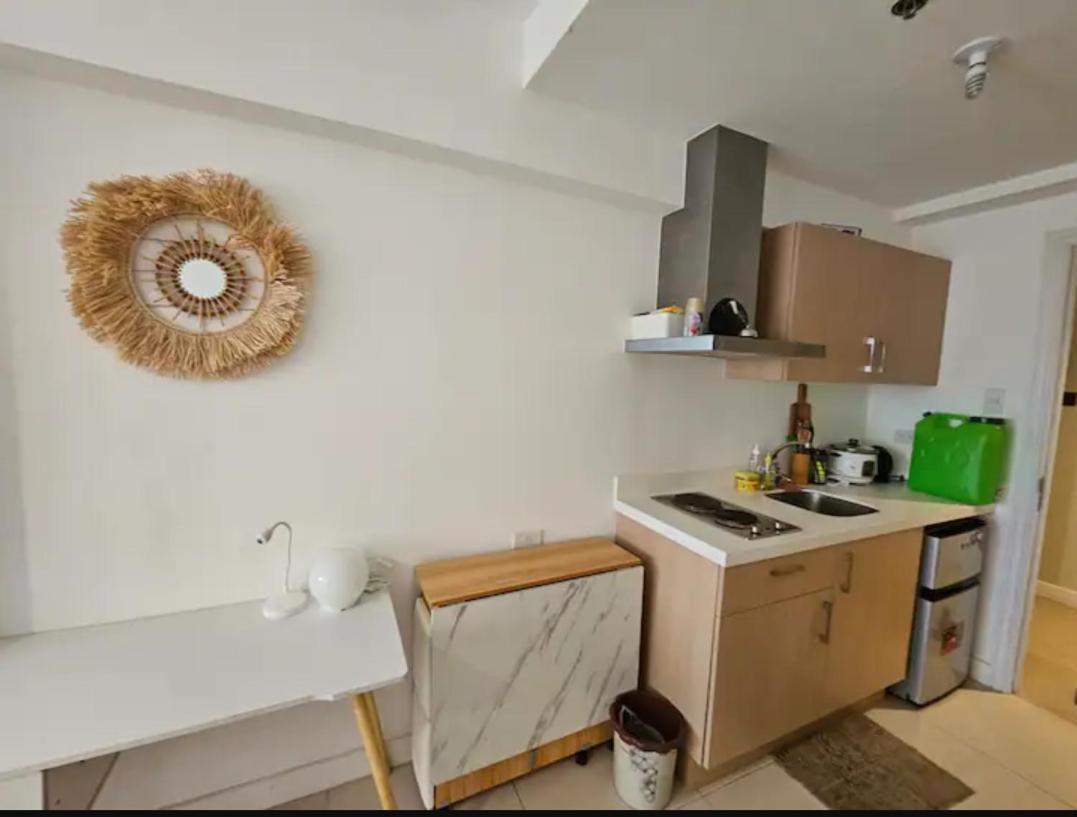 The Residences At Commonwealth By Century Properties เกซอนซิตี้ ภายนอก รูปภาพ